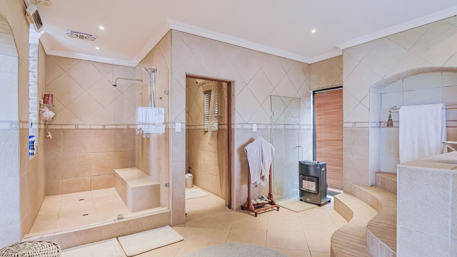 5 Bedroom Property for Sale in Birdwood Estate North West